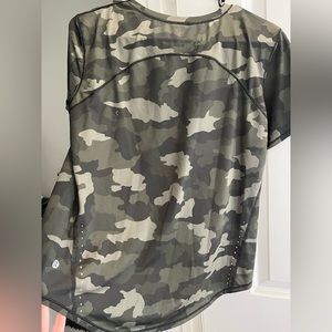 Lululemon mesh workout top